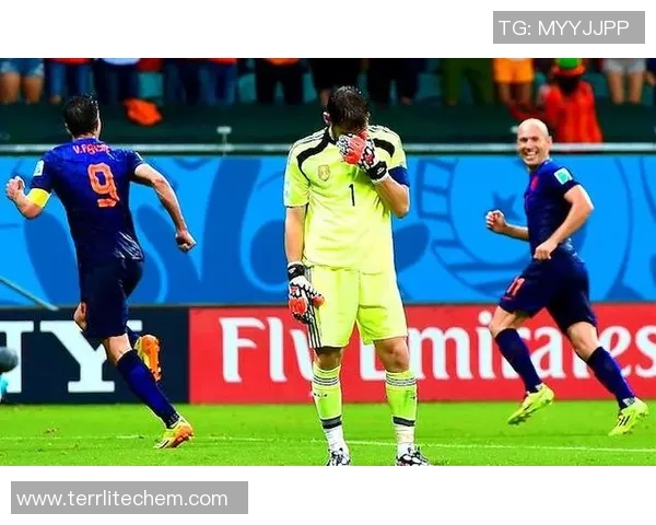 足球明星卡西心中梦想的绿茵场与未来的足球希望